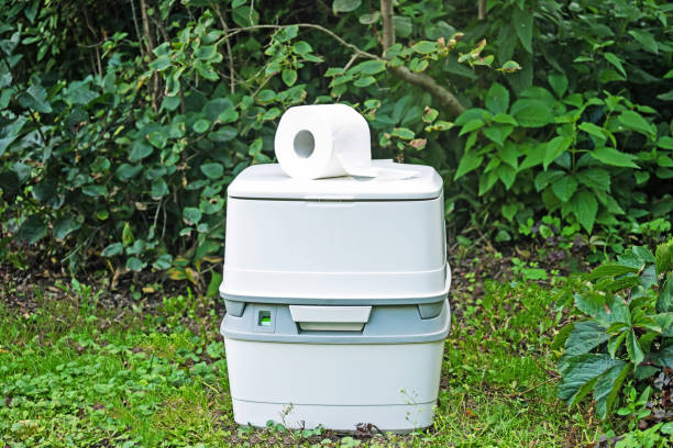 Best Portable bathroom rental  in Wolcottville, IN