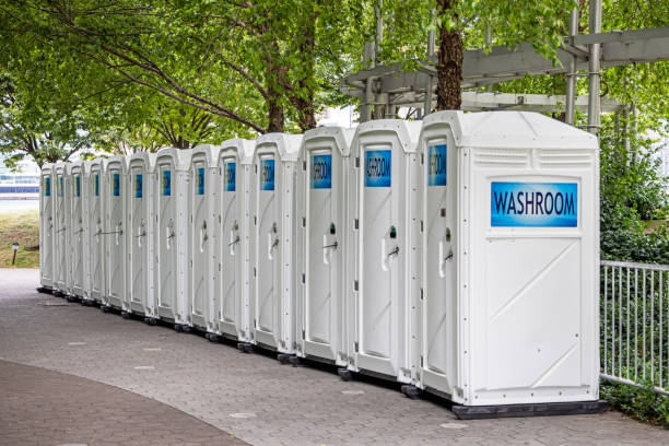 Best Luxury portable toilet rental  in Wolcottville, IN